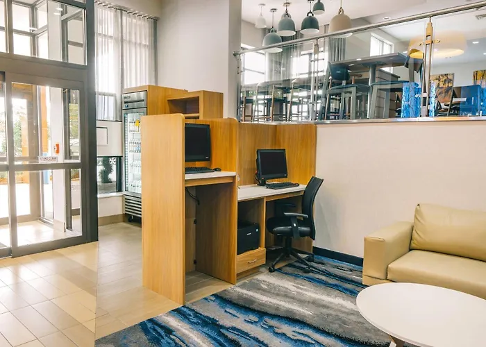 Fairfield Inn New York LaGuardia Airport Astoria